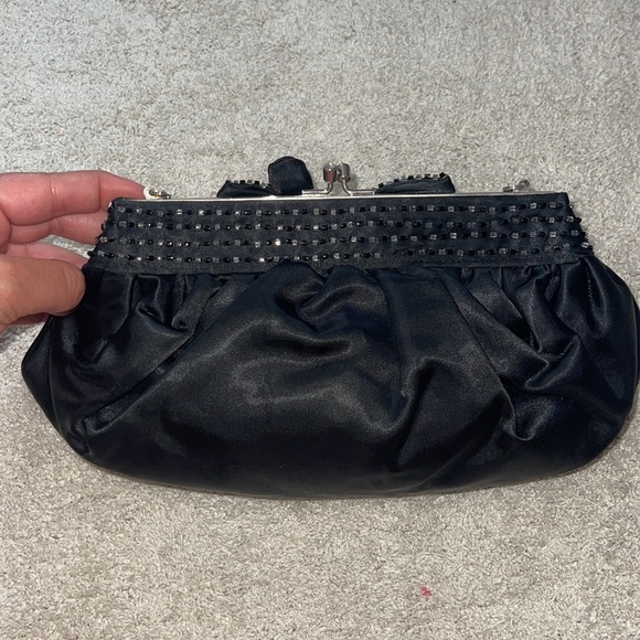 Small Clutch - Picture 3 of 4